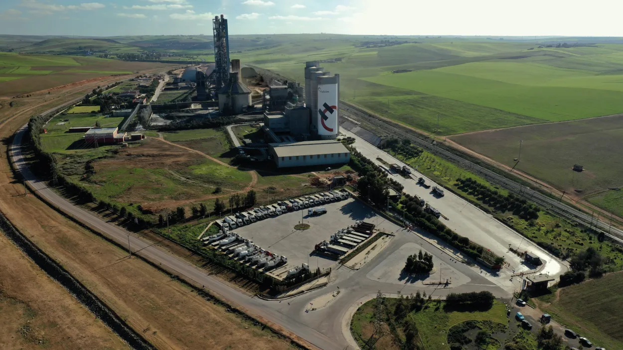 copy-of-copy-of-photo-usine-settat_lhm_plan-de-travail-1.jpg